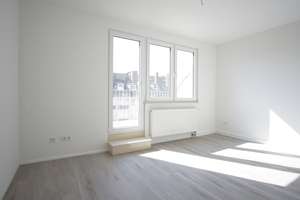 Erstbezug nach Sanierung: 3-Zi.-Wohnung im 5. OG mit Balkon in Flingern Süd