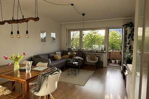 3-Zimmer-Wohnung in Karlsruhe - Gepflegt & mit zwei Loggia