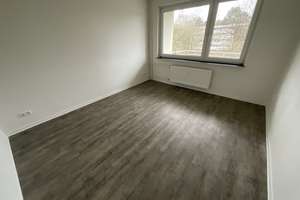 Helle 2,5 Zimmer- Wohnung im 2.Obergeschoss mit Balkon und Tageslichtbad mit Wanne – Klipperstr. 2, 23558 Buntekuh, Lübeck – Vorschaubild 14