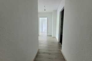 Gut aufgeteilte 3-Zimmer-Wohnung mit Balkon und Aufzug! – Nietzscheweg 1, 45279 Essen – Vorschaubild 2