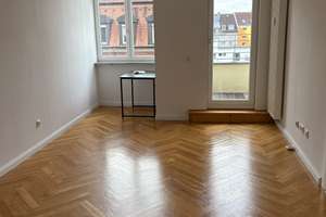 Sonnige Wohnung mit zwei Balkonen – Nähe Pegnitzpark & U-Bahn – Die vollständige Adresse der Immobilie erhältst du vom Anbieter., 90429 Eberhardshof, Nürnberg – Vorschaubild 2