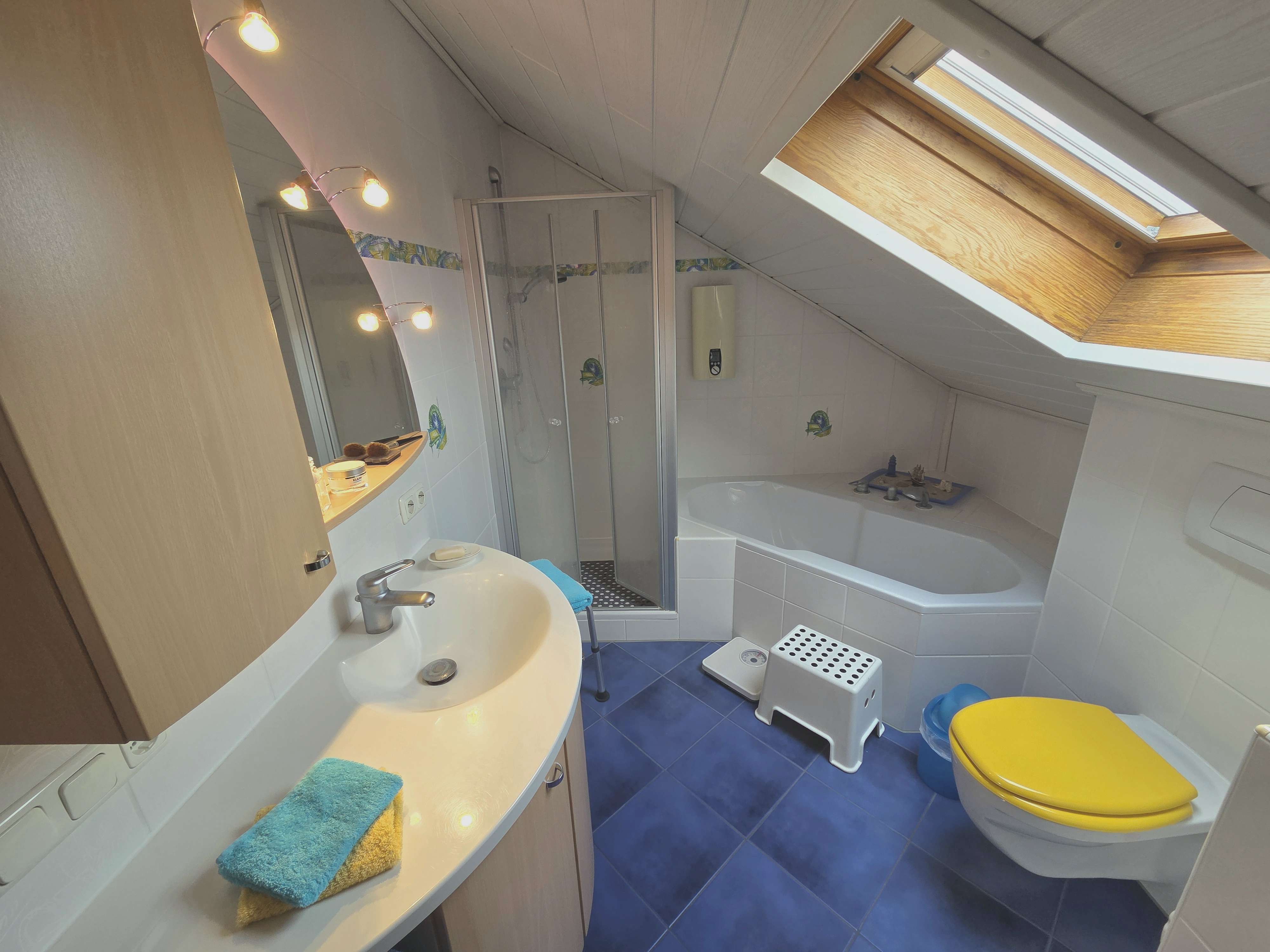 Immobilie in Dieburg - Schöne 3-Zi.-ETW mit Dachterrasse und Carport in Dieburg zu verkaufen - Bild 2