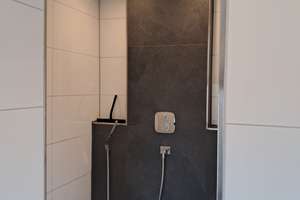 Gepflegte sonnige 2,5 Zimmer Wohnung mit weiter Aussicht - Bitte keine Makleranfragen  – Die vollständige Adresse der Immobilie erhältst du vom Anbieter., 70597 Sonnenberg, Stuttgart – Vorschaubild 4