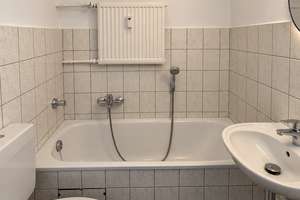 Helles 1-Zimmer-Apartment mit großer Fensterfront in Düsseldorf-Friedrichstadt – 40217 Friedrichstadt, Düsseldorf – Vorschaubild 6