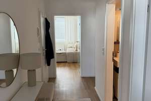 ***EINZIEHEN UND WOHLFÜHLEN - TOLLE 3 ZIMMER WOHNUNG MIT EINBAUKÜCHE UND BALKON*** – Adlerstr. 6, 40211 Pempelfort, Düsseldorf – Vorschaubild 2