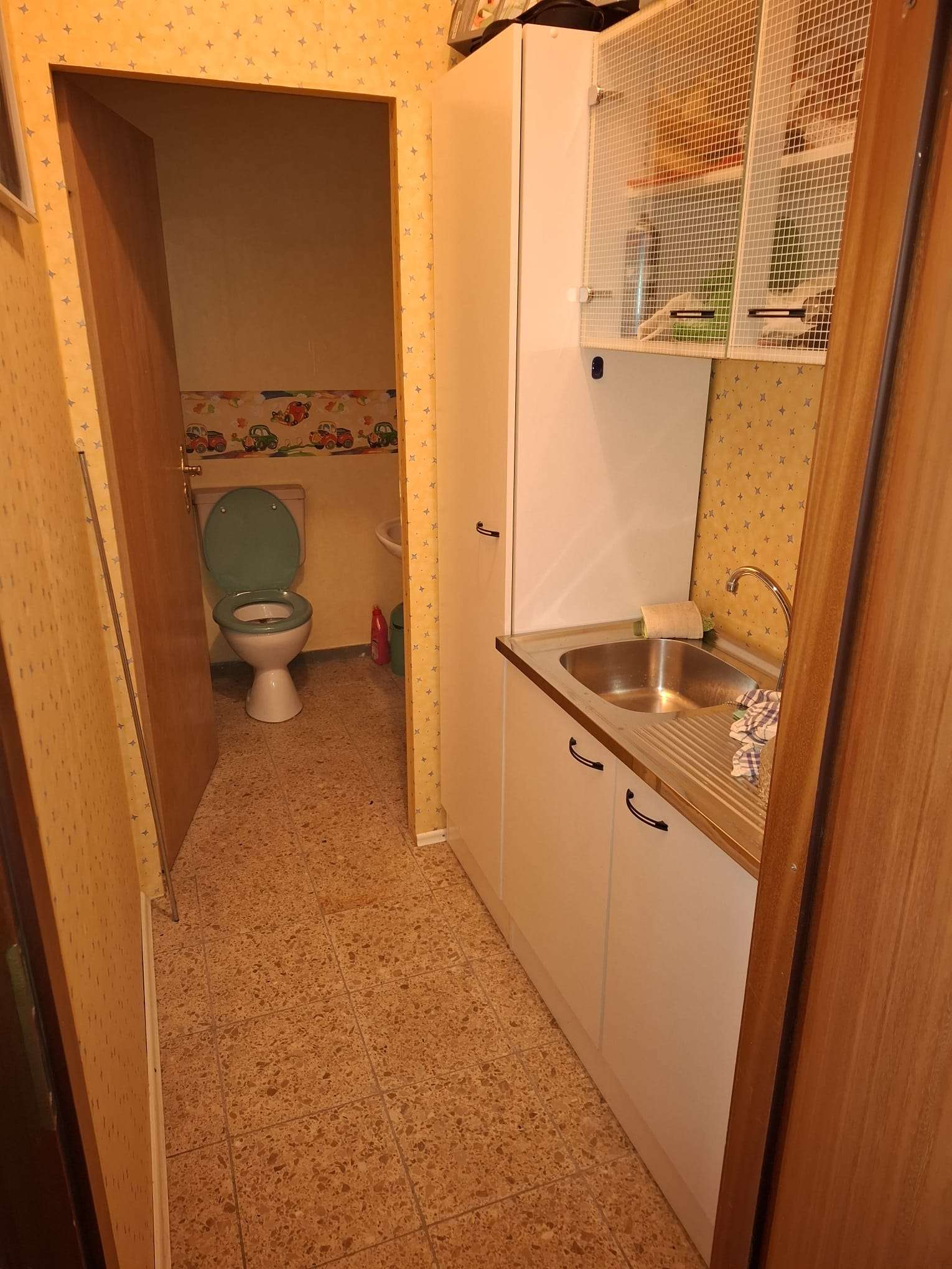 Immobilie in Philippsburg - 1-2 Familienhaus mit gutem Raumangebot und großen Garagentrakt der ideal für Hobbyhandwerker ist - Bild 6