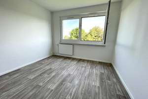Gemütliche 4-Raumwohnung in grüner und gut angebundener Lage – Dr.-Salvador-Allende-Straße 138, 9119 Kappel, Chemnitz – Vorschaubild 6