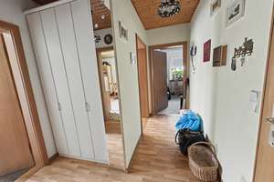 Vermietetes Zweifamilienhaus in ruhiger Lage in Ingolstadt - ideal für Kapitalanleger – Die vollständige Adresse der Immobilie erhältst du vom Anbieter., 85053 Südost, Ingolstadt – Vorschaubild 2