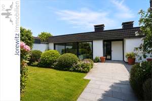 Top-Lage Sieker-Schweiz: Bungalow mit Einliegerwohnung, schönem Garten und Doppelgarage