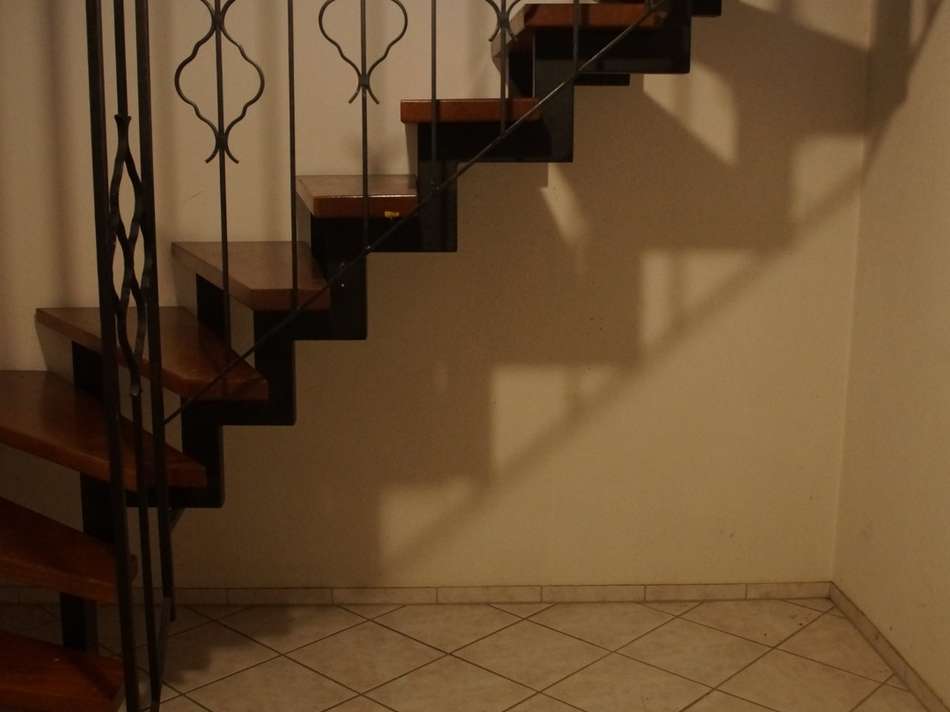 Kellertreppe innen (Groß)