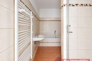 *** Wohnen mit besonderem Charakter – 3 Zimmer - EBK - Maisonette mit Balkon und Dachterrasse *** – 39110 Stadtfeld West, Magdeburg – Vorschaubild 3
