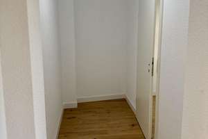 Helle bezugsfreie, renovierte 3,5-Zi-Altbauwohnung mit neuer EBK in Düsseldorf-Alt Eller – Die vollständige Adresse der Immobilie erhältst du vom Anbieter., 40229 Eller, Düsseldorf – Vorschaubild 13