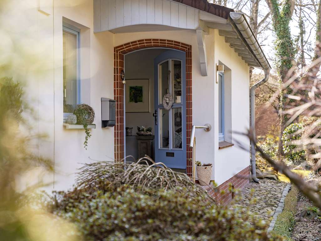 Immobilie in Deinstedt - Ruhige Wohnlage mit Anliegercharakter: Gepflegtes Einfamilienhaus mit Wintergarten, Sauna & viels... - Bild 2