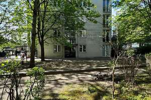 3-Zimmer, 104 m², lichtdurchflutet, zwei Balkone, TG-Stellplatz und bodentiefes Fensterpanorama – Die vollständige Adresse der Immobilie erhältst du vom Anbieter., 13403 Reinickendorf (Ortsteil), Berlin – Vorschaubild 46