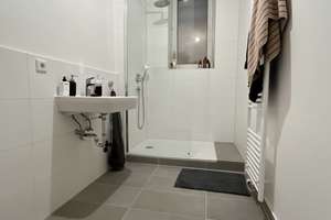 WG-ZIMMER IN TOP LAGE AM NECKARTOR | BALKON | EINBAUKÜCHE – Am Neckartor 18, 70190 Kernerviertel, Stuttgart – Vorschaubild 4