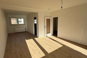 Erdgeschoss! Sanierte 2Zimmerwohnung mit Balkon – Hölderlinstraße 18, 47226 Rheinhausen-Mitte, Duisburg – Vorschaubild 5