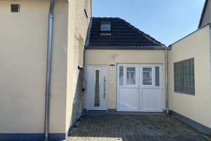 Kernsaniertes Doppelhaus mit Einbauküche in Hannover sowie großen Grundstück  – Die vollständige Adresse der Immobilie erhältst du vom Anbieter., 30455 Badenstedt, Hannover – Vorschaubild 2