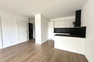 Sonnige 2,5 Zimmer Wohnung mit großzügiger Bakon in Hamburg Lurup- Wentzel-Dr. – Fahrenort 100, 22547 Lurup, Hamburg – Vorschaubild 3