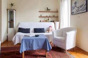 Sonnige möblierte Wohnung in Herzen von Mitte Berlin