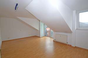 Wohnen und Arbeiten in heller 2-Zimmer-Wohnung mit individuellem Schnitt! – Die vollständige Adresse der Immobilie erhältst du vom Anbieter., 50765 Blumenberg, Köln – Vorschaubild 2