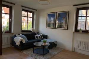 Zwischenvermietung: helle Wohnung im Grünen zwei Zimmer, Balkon & EBK in Maxvorstadt – Erzgiessereistrasse 20, 80335 St. Benno, München – Vorschaubild 2