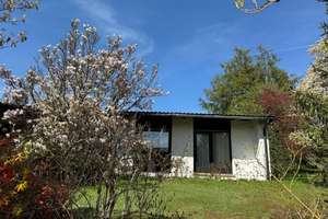 Bungalow / Villa mit Stil + Garten + Garage – Die vollständige Adresse der Immobilie erhältst du vom Anbieter., 95152 Selbitz – Vorschaubild 1