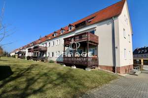 *** Leerstehende, helle 4-Zimmer-Wohnung mit Südbalkon, Stellplatz und Gestaltungspotenzial ***