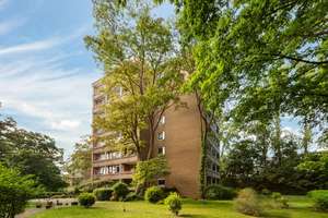 Waldblick-Loggia & Tiefgarage: Perfekt geschnittene 43 m² Oase mit Aufzug – Hubertusweg 13, 41466 Reuschenberg, Neuss – Vorschaubild 1
