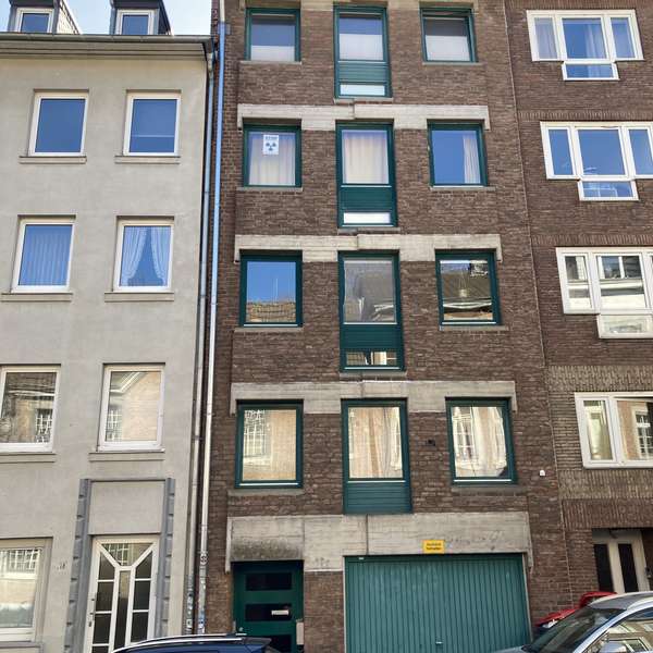 *** charmante 2-Zimmer-Wohnung - mit Balkon - in guter Lage im Pontviertel ***