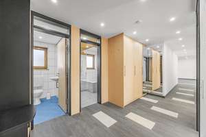 Großes Mehrfamilienhaus, Pool u. Doppelgarage, gepflegt, teilrenoviert – Hochlandstraße 27, 80995 Feldmoching, München – Vorschaubild 14