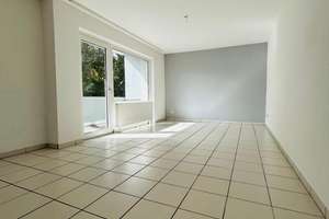 Moderne Zwei-Zimmer-Wohnung mit Balkon