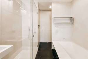 Exklusive Residenz in der Maxvorstadt mit direktem Zugang zum Rocco-Forte-5*-Hotel The Charles – 80333 Königsplatz, München – Vorschaubild 22