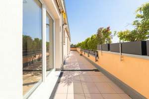 Über 3,5 m Raumhöhe - Private Etage - 30 m² Südterrasse – Wohnen auf einem neuen Niveau