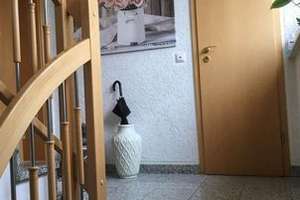 Freundliche 4-Zimmer-Wohnung mit Balkon in Paderborn Sande – Die vollständige Adresse der Immobilie erhältst du vom Anbieter., 33106 Sande, Paderborn – Vorschaubild 3
