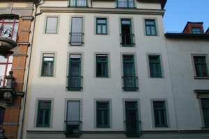 Schöne individuelle 2 Zimmerwohnung mit Parkett, offener Küche und Bad mit Wanne im Hechtviertel