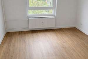 Renovierte 5-Zimmer-Wohnung | 82 m² | 2 Balkone | Stellplatz | Keine Erbpacht| Wolfsburg – Weimarer Str. 1, 38444 Westhagen, Wolfsburg – Vorschaubild 5