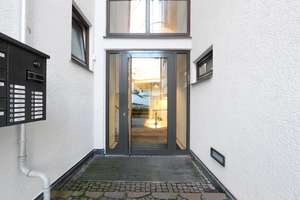 Möblierte 2-Zimmer-Wohnung mit 3 Balkonen und Aufzug in Bogenhausen – Die vollständige Adresse der Immobilie erhältst du vom Anbieter., 81925 Oberföhring, München – Vorschaubild 17