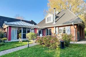 Hohwacht: Modernes Einfamilienhaus mit zauberhaftem Grundstück in allerbester Lage – Die vollständige Adresse der Immobilie erhältst du vom Anbieter., 24321 Hohwacht (Ostsee) – Vorschaubild 1