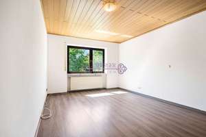 Großzügiges Dreifamilienhaus mit 2 vermieteten Einheiten und sofort bezugsfreier Maisonette-Wohnung! – Einhauser Straße 29, 93138 Lappersdorf – Vorschaubild 20