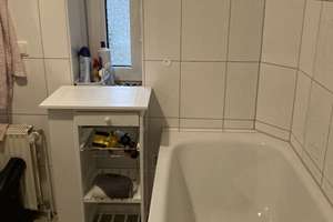 Attraktive, helle 4-Raum-Altbauwohnung mit ruhigem Balkon in Siegen-City – Die vollständige Adresse der Immobilie erhältst du vom Anbieter., 57072 Siegen, Siegen – Vorschaubild 2