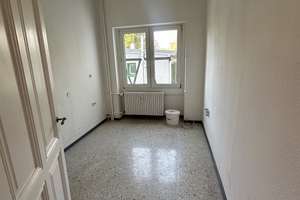 3 Zimmer im 1. OG in SG-Mitte Küche, Diele, Bad 84m² ruhige  Lage – Die vollständige Adresse der Immobilie erhältst du vom Anbieter., 42655 Solingen-Mitte, Solingen – Vorschaubild 5