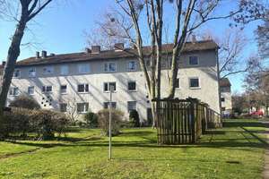 Solide Eigentumswohnung mit Balkon und Entwicklungspotential.