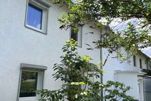 Charmantes Reihenhaus in sehr ruhiger und idyllischer Lage auf Erbbaugrundstück im Herzen Kirchrodes