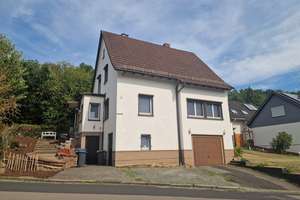 Umfangreich saniertes Einfamilienhaus in familienfreundlicher Lage von Siegen-Eiserfeld! – 57080 Eiserfeld, Siegen – Vorschaubild 3