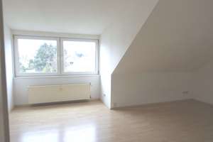 Bonn-Beuel / Rheinnähe, großzügiges, helles Dachappartement – Die vollständige Adresse der Immobilie erhältst du vom Anbieter., 53225 Beuel-Mitte, Bonn – Vorschaubild 4