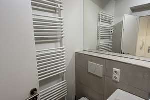Stilvolles Wohnen: Erstbezug nach Eigentümerwechsel in voll möblierter 1-Zimmer-Wohnung – Friedrich-Ebert-Damm 93B, 22047 Wandsbek (Ortsteil), Hamburg – Vorschaubild 7