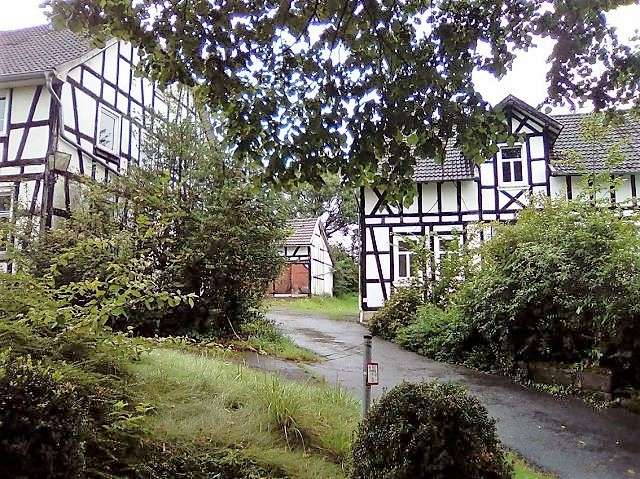 Fachwerkanwesen mit Geschichte sucht kreativen Geist zu Wiederbelebung, Altenkirchen Westerwald Kreis – Bild 3