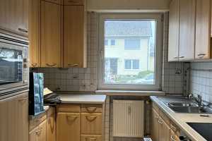 Bezugsfrei !!
Großes 3-Familienhaus (240 m²/9 Zimmer) mit Sonnengarten und Sonnenbalkon in TOP-Lage – Bonn – Vorschaubild 11
