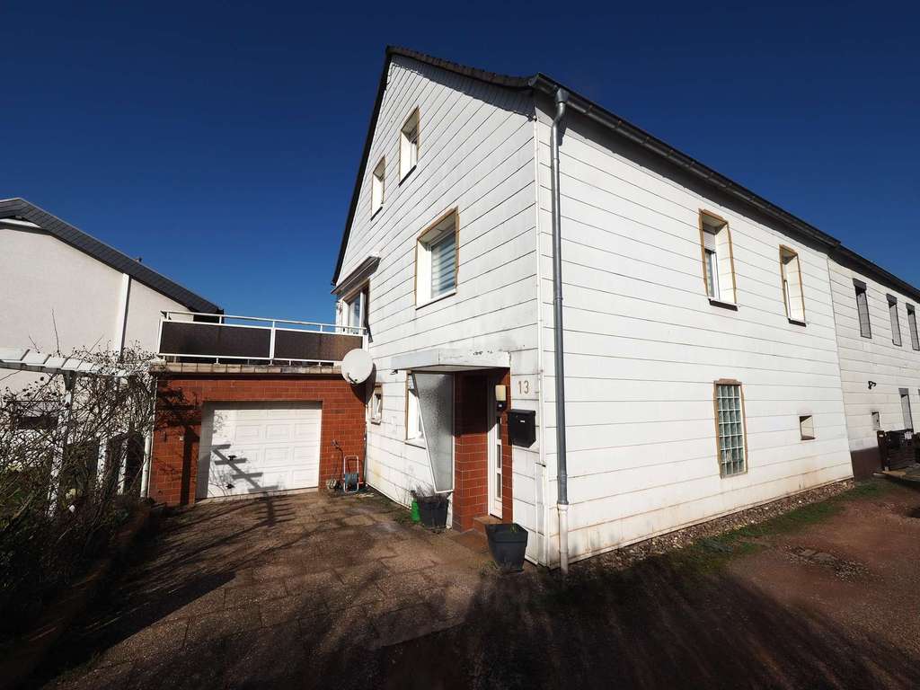 Immobilie in Zweibrücken - GÜNSTIGES EINFAMILIENHAUS MIT GARAGE IN ZWEIBRÜCKEN-RIMSCHWEILER - Bild 3