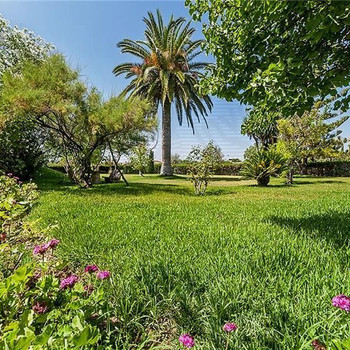 Rustikales Anwesen auf einem ca. 21.000 m² großen Grundstück, Wohnfläche von ca. 400 m² auf 2 Etagen